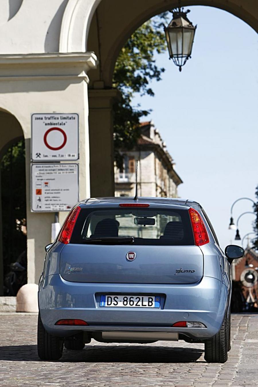  Fiat Grande Punto Natural Power 2008 года  (фото 26 из 56)